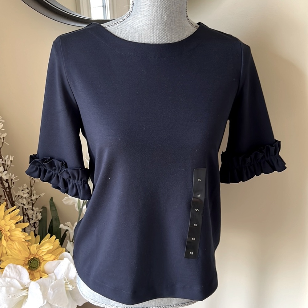 NWT Banana Republic Navy Ruffled Short Sleeve Top. Size XS - Picture 1 of 4